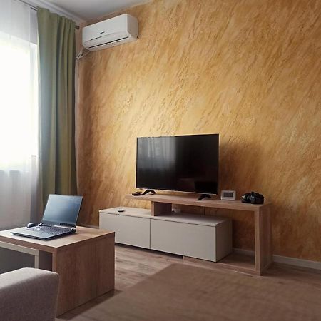 Stylish, Modern 2 Rooms Flat With City View, Near Presidential Palace Bukarest Eksteriør billede